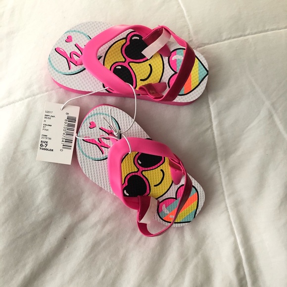 Slippers 6-7 - Picture 2 of 4